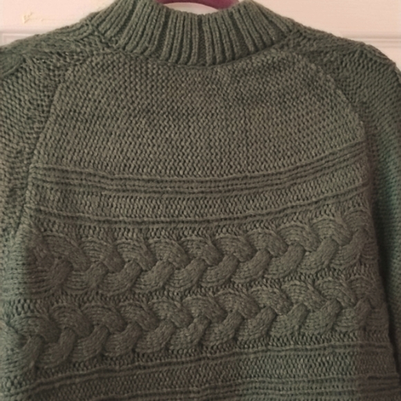 St. John's Bay Woman's SJB Mock Cable Sweater, Size: M, NWT - Picture 8 of 9